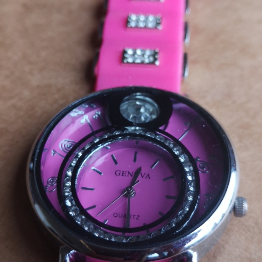 Watch - Picture 2 of 2